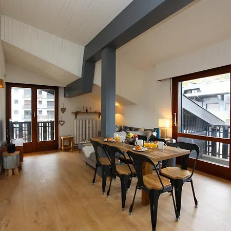 Apartment Superbe T3 En Face Du Brevent, *